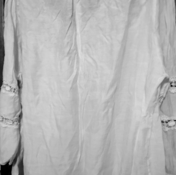 Women's lace long sleeve top - Picture 3 of 4